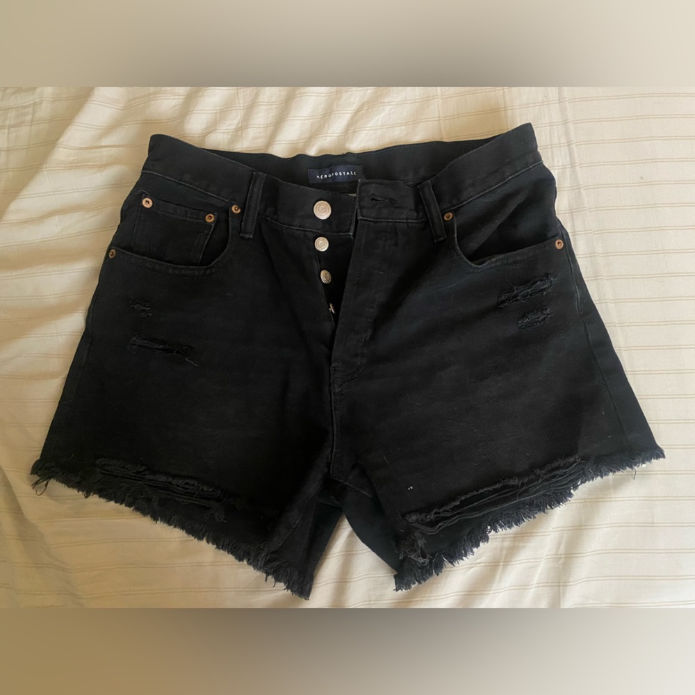 Aeropostale black cut off shorts
